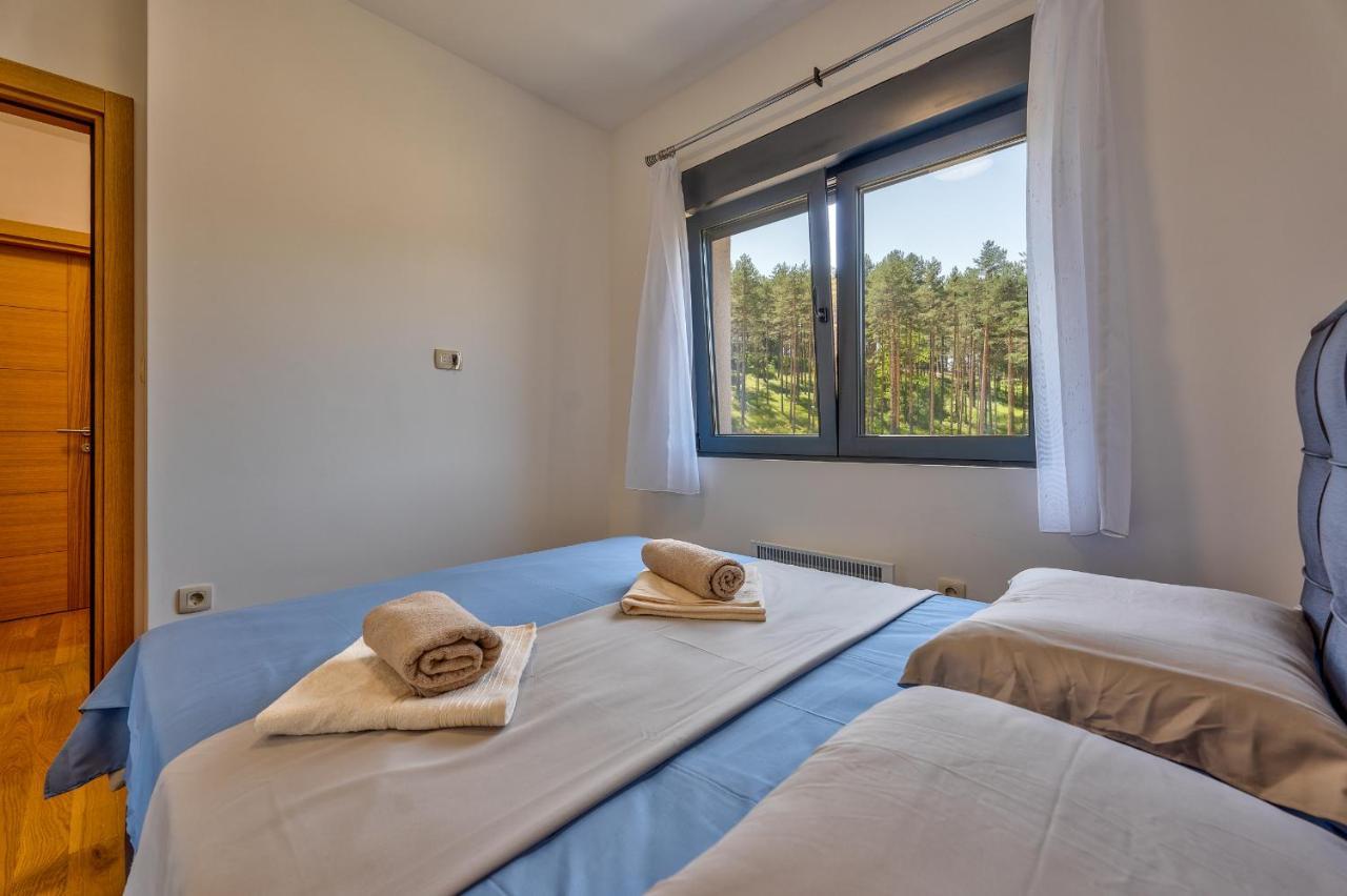 Vila Pekovic Green, Pine Trees View 2 Bedrooms Apartment Златибор Экстерьер фото